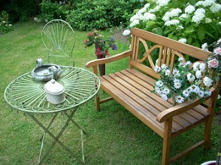 outdoor seating for your cottage